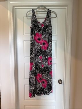 Women’s Sleeveless Black & Hot Pink Floral Maxi Dress